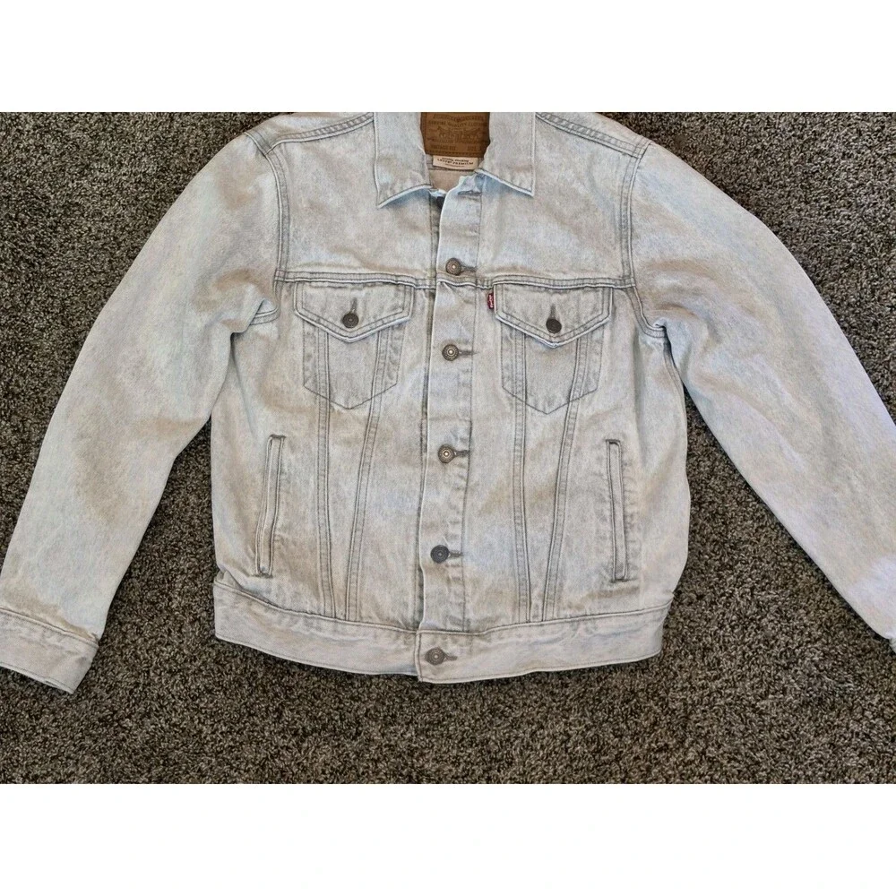 Levi’s Premium Vintage Fit Denim Trucker Jacket Men’s Size S Acid Ice Wash Light